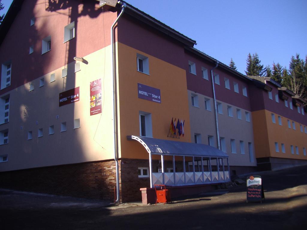 Hotel Star 4,5 Loucná pod Klínovcem Exterior foto